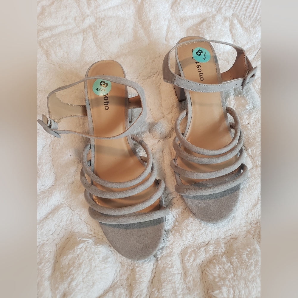 New Sandals - Picture 4 of 6